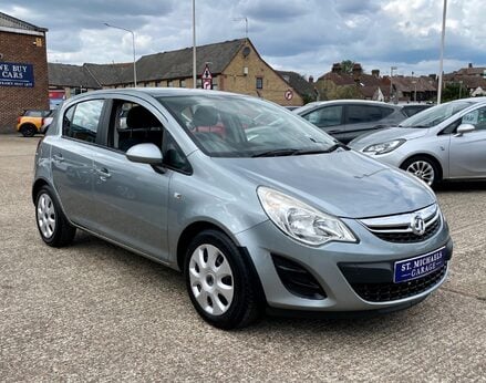Vauxhall Corsa EXCLUSIV AC 4
