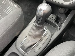 Vauxhall Corsa EXCLUSIV AC 31
