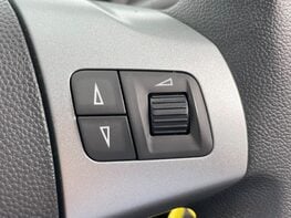 Vauxhall Corsa EXCLUSIV AC 33