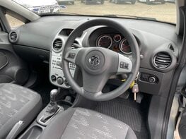 Vauxhall Corsa EXCLUSIV AC 17