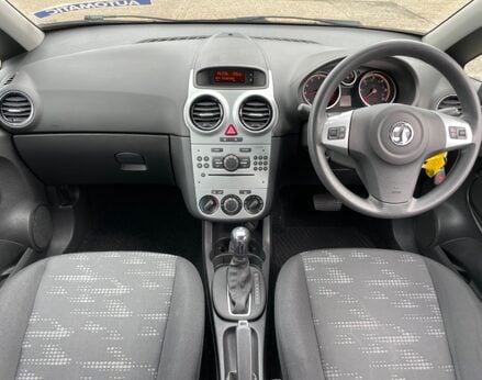 Vauxhall Corsa EXCLUSIV AC 2