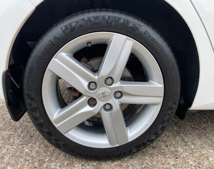 Toyota Auris EXCEL VALVEMATIC 13