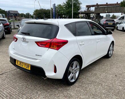Toyota Auris EXCEL VALVEMATIC 8