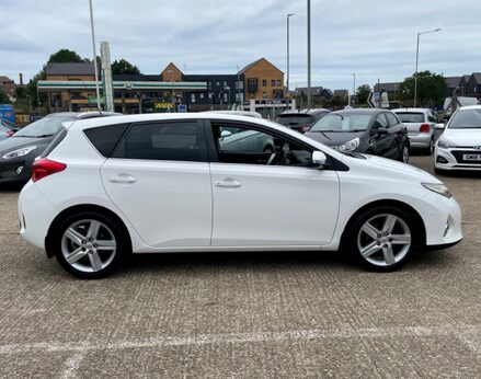 Toyota Auris EXCEL VALVEMATIC 10