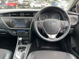 Toyota Auris EXCEL VALVEMATIC 18