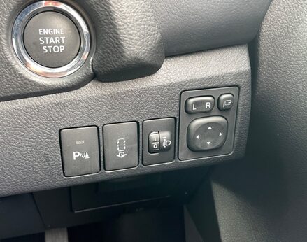 Toyota Auris EXCEL VALVEMATIC 46