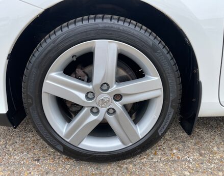 Toyota Auris EXCEL VALVEMATIC 14