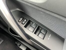 Toyota Auris EXCEL VALVEMATIC 47