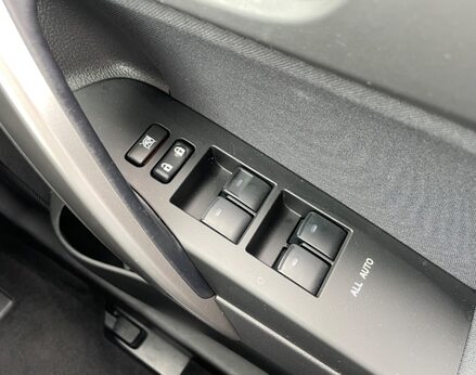 Toyota Auris EXCEL VALVEMATIC 47