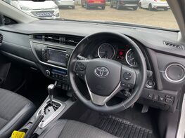 Toyota Auris EXCEL VALVEMATIC 17