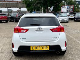 Toyota Auris EXCEL VALVEMATIC 6