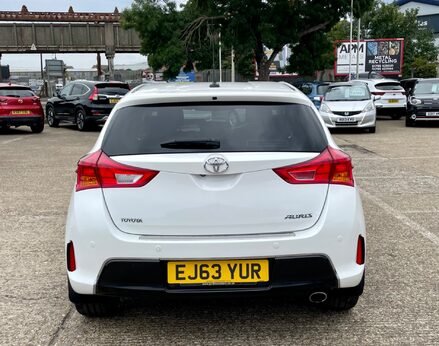 Toyota Auris EXCEL VALVEMATIC 6