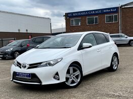 Toyota Auris EXCEL VALVEMATIC 1