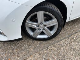 Toyota Auris EXCEL VALVEMATIC 3