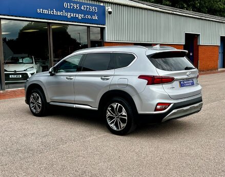 Hyundai SANTA FE CRDI PREMIUM SE 9