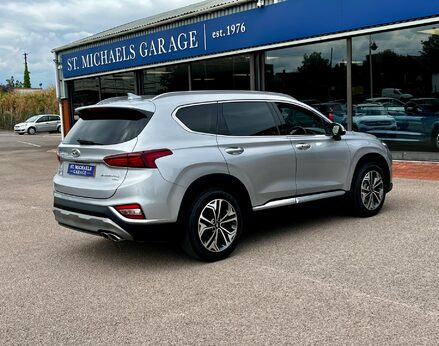 Hyundai SANTA FE CRDI PREMIUM SE 8