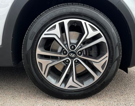 Hyundai SANTA FE CRDI PREMIUM SE 16