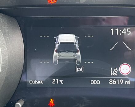 Toyota Yaris DESIGN FHEV 29