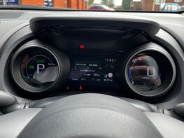 Toyota Yaris DESIGN FHEV 20