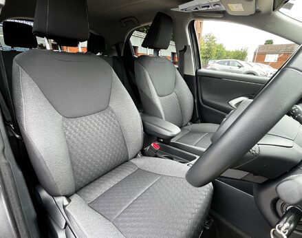 Toyota Yaris DESIGN FHEV 60