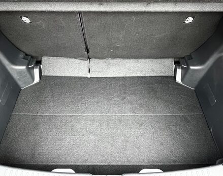Toyota Yaris DESIGN FHEV 66