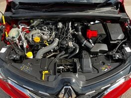 Renault Captur ICONIC TCE 7