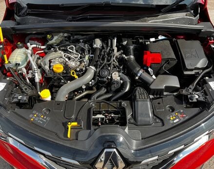Renault Captur ICONIC TCE 7