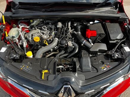 Renault Captur ICONIC TCE