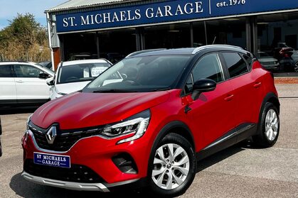 Renault Captur ICONIC TCE