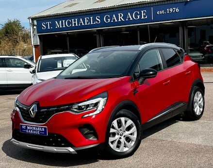 Renault Captur ICONIC TCE 1