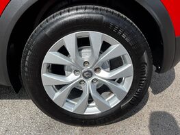 Renault Captur ICONIC TCE 14