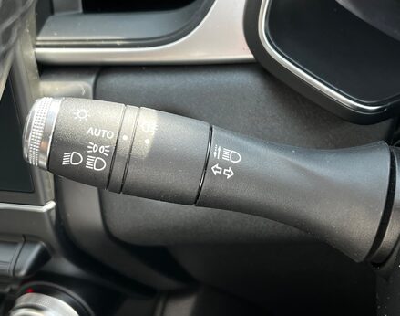 Renault Captur ICONIC TCE 55
