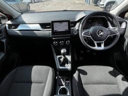 Renault Captur ICONIC TCE 2