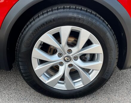 Renault Captur ICONIC TCE 16