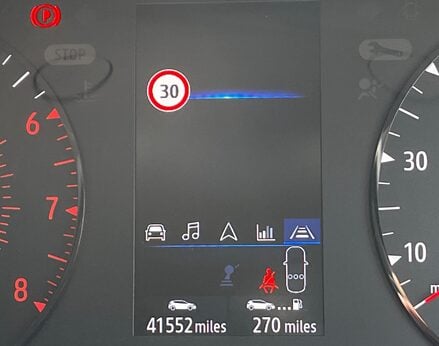 Renault Captur ICONIC TCE 25