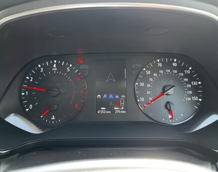 Renault Captur ICONIC TCE 21