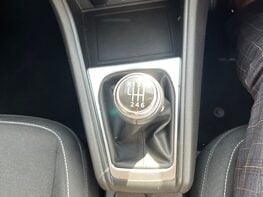 Renault Captur ICONIC TCE 49