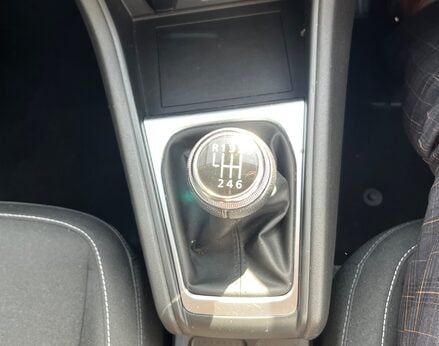 Renault Captur ICONIC TCE 49
