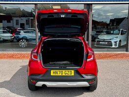 Renault Captur ICONIC TCE 64