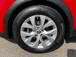 Renault Captur ICONIC TCE 13