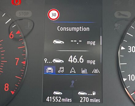 Renault Captur ICONIC TCE 27