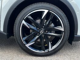 Toyota C-HR GR SPORT 16