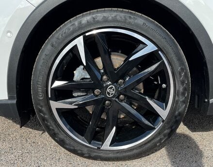 Toyota C-HR GR SPORT 13