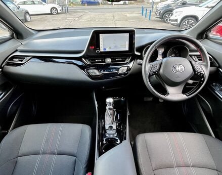 Toyota C-HR GR SPORT 2