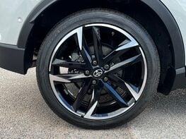 Toyota C-HR GR SPORT 15