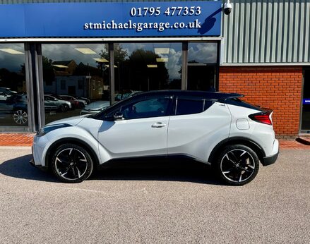 Toyota C-HR GR SPORT 11