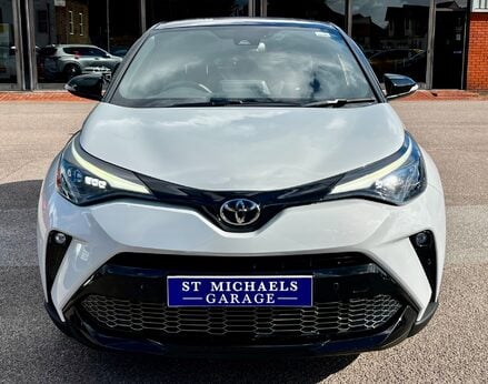 Toyota C-HR GR SPORT 5
