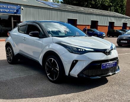 Toyota C-HR GR SPORT 4