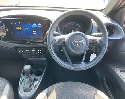 Toyota Aygo X VVT-I EDGE 16