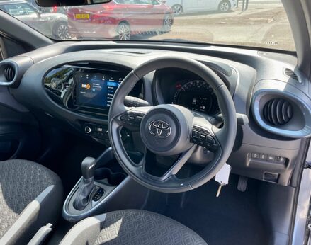 Toyota Aygo X VVT-I EDGE 15